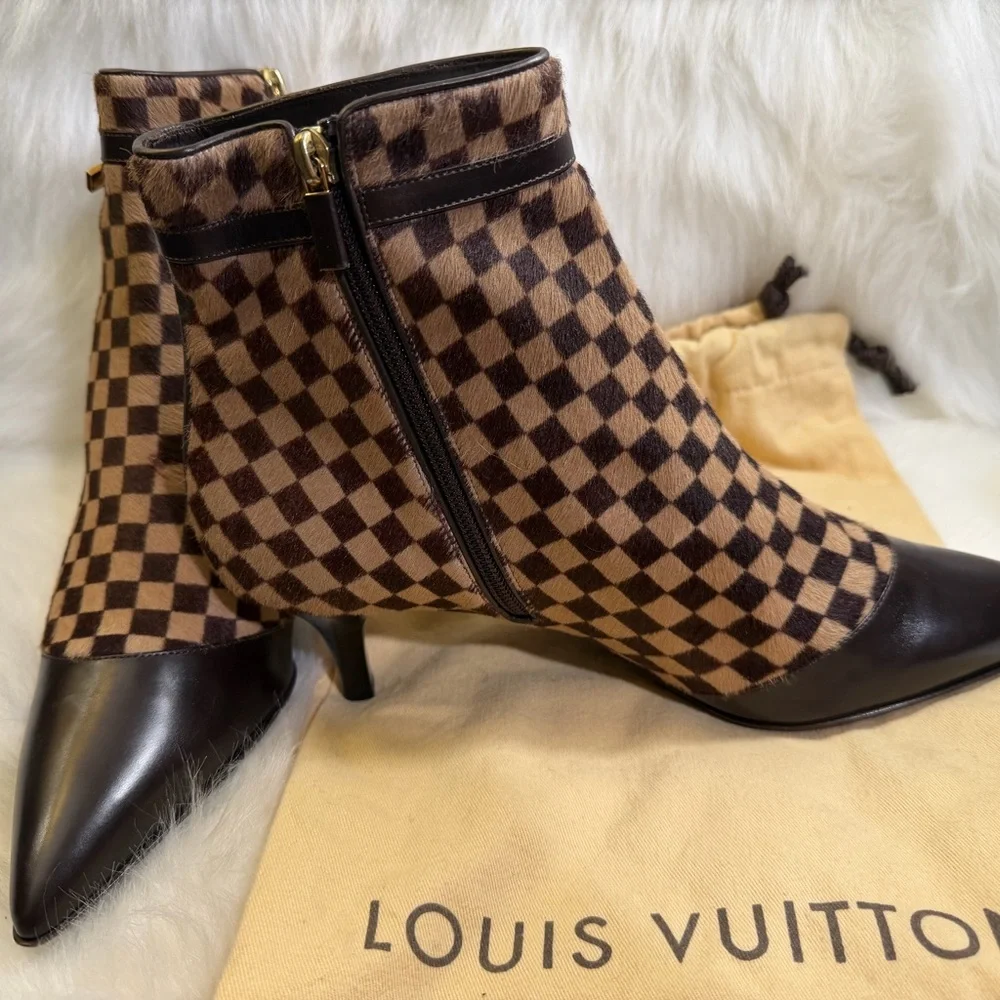 Louis Vuitton Black and Brown Checkered Heeled Boots - Picture 4 of 13
